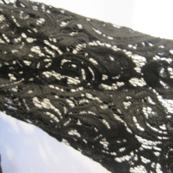 ADRIANNA PAPELL Lace Top - Picture 5 of 7